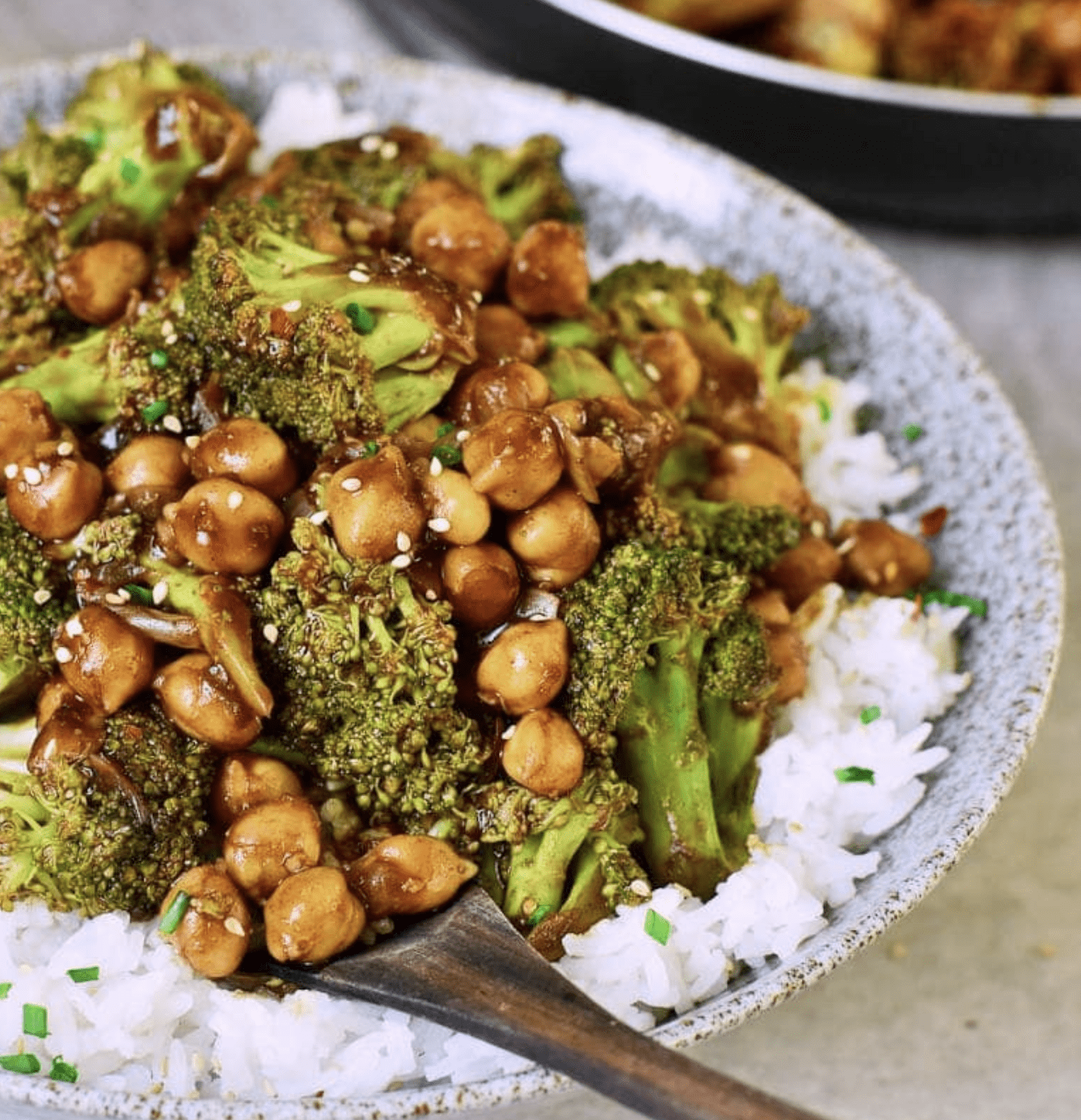 garlic-broccoli-stir-fry-with-chickpeas
